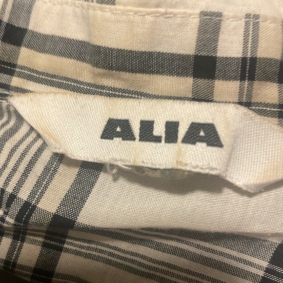 Alia button up - Picture 3 of 3